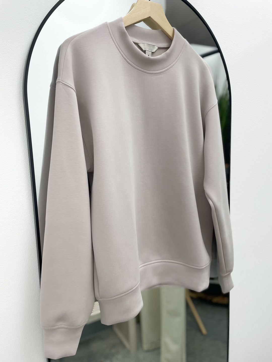 Cloud Nine Sweatshirt (Mocha Cream)