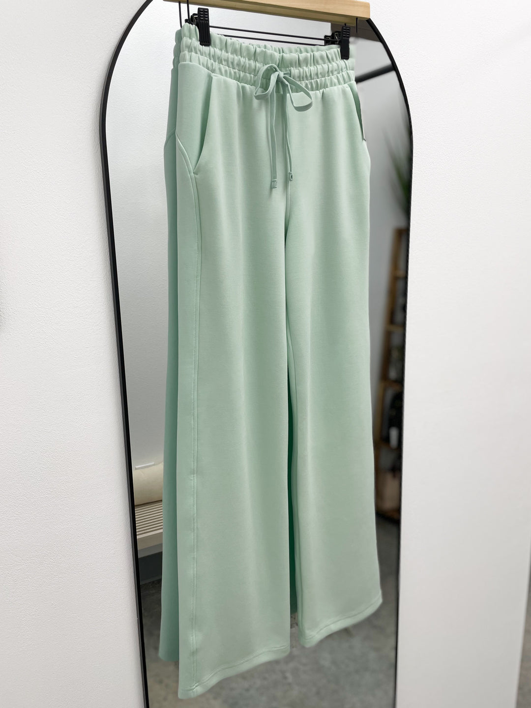 Cloud Nine Scuba Lounge Pants (Soft Mint)