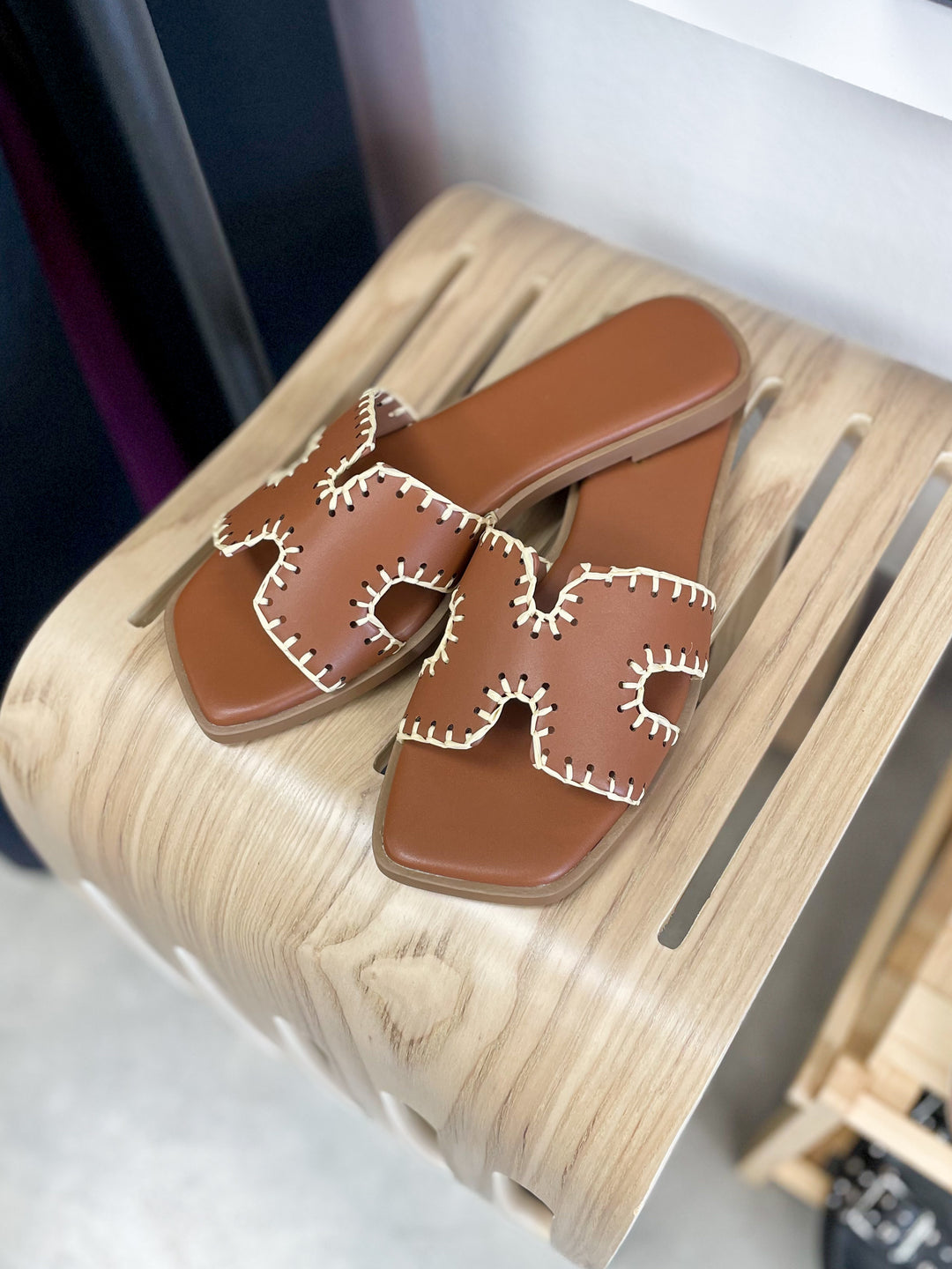Happi Days Sandals (Tan)