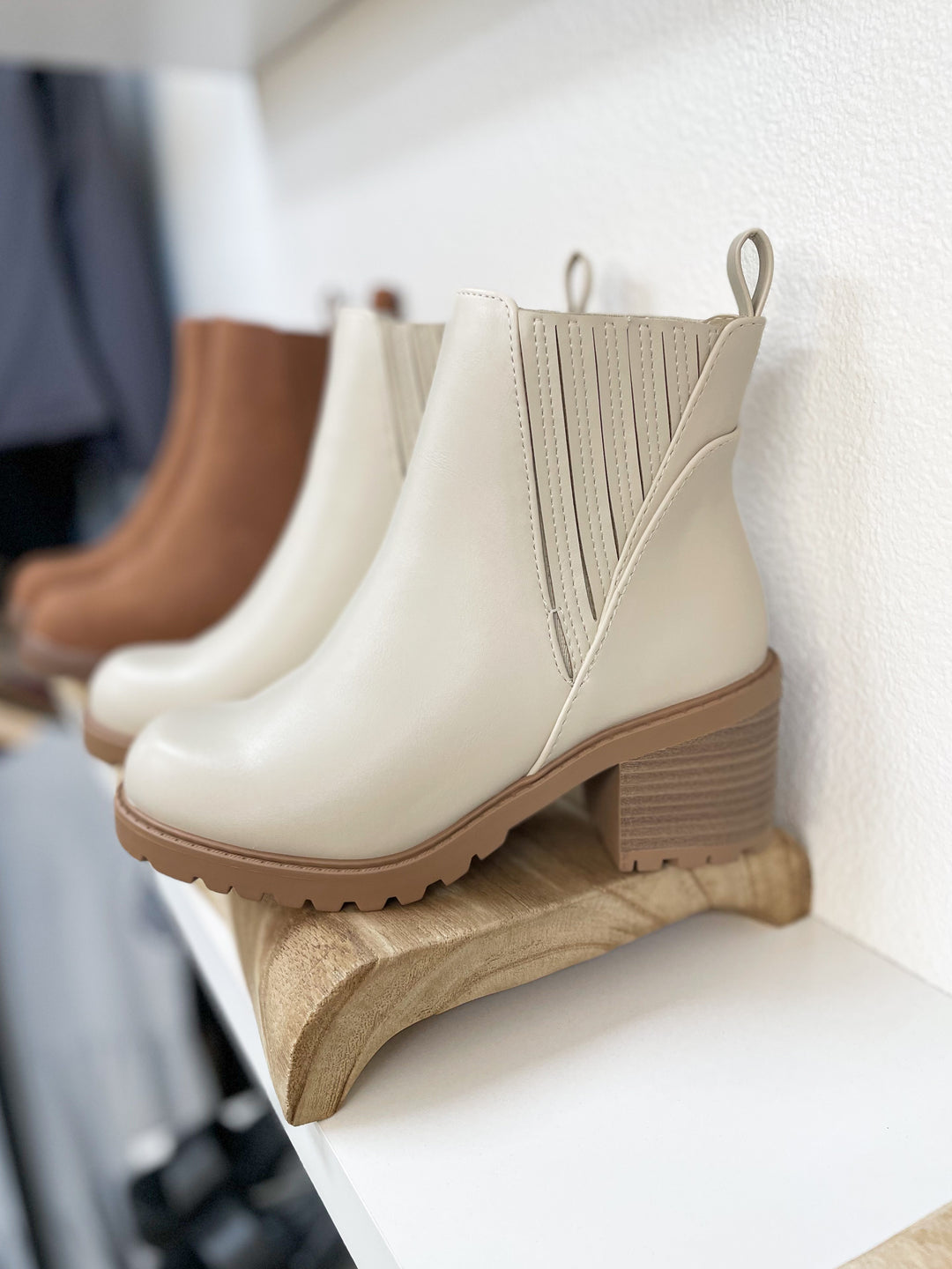 Kennah Booties (Bone)