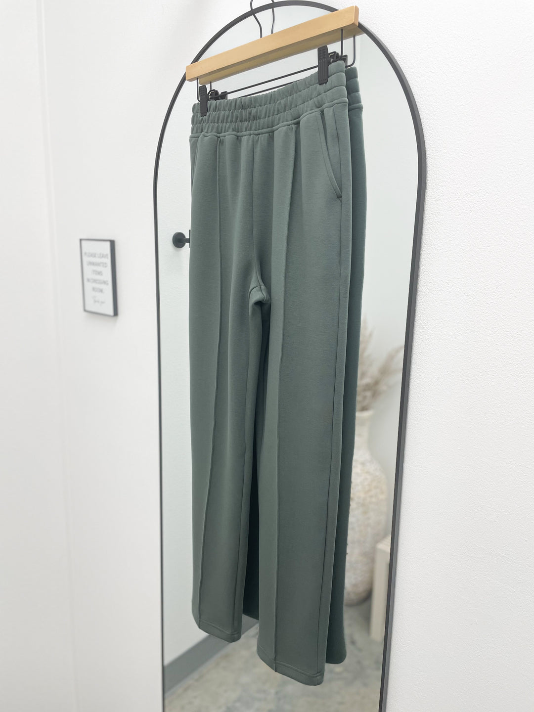 Cloud Nine Pintuck Lounge Pants (Sage Leaf)