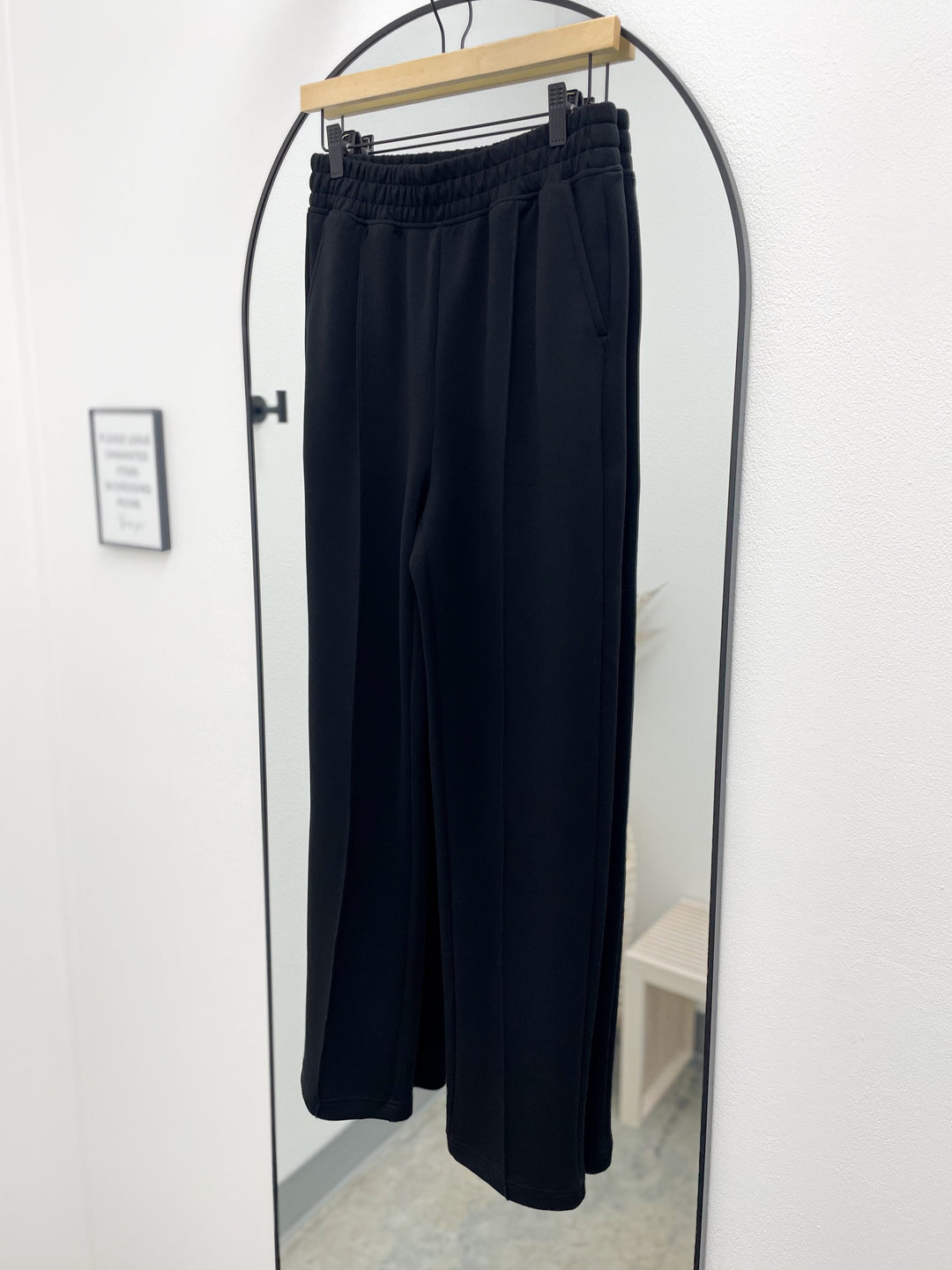 Cloud Nine Pintuck Lounge Pants (Black)