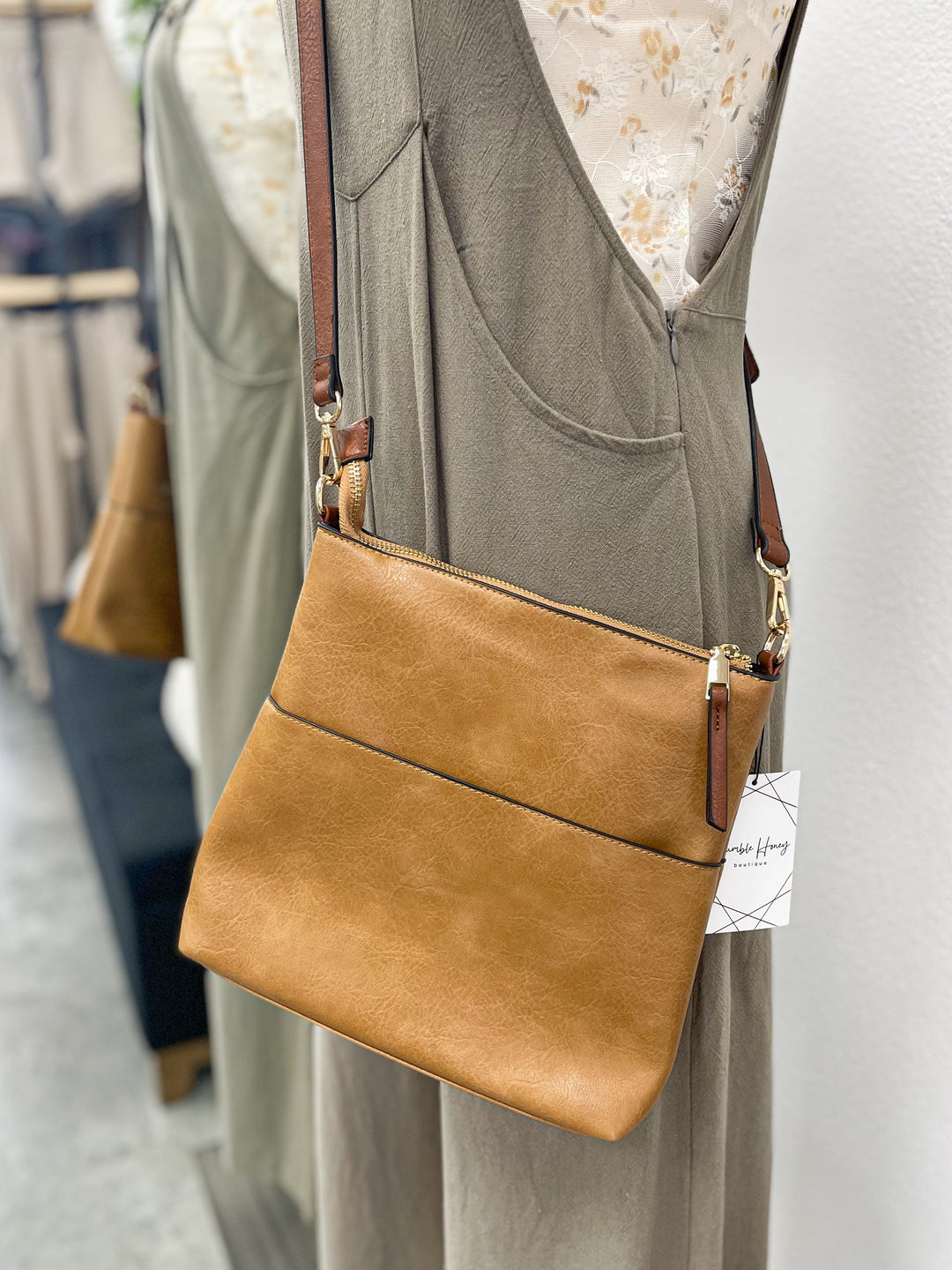The Traveler Crossbody Bag (Camel)