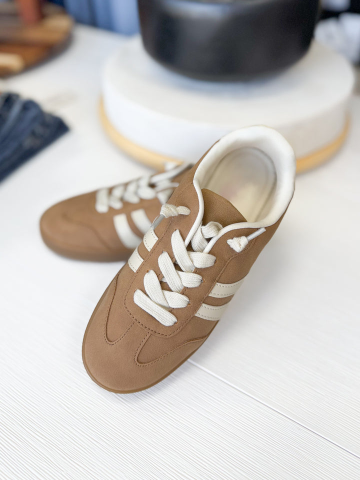 Hattie Sneaks (Sand)