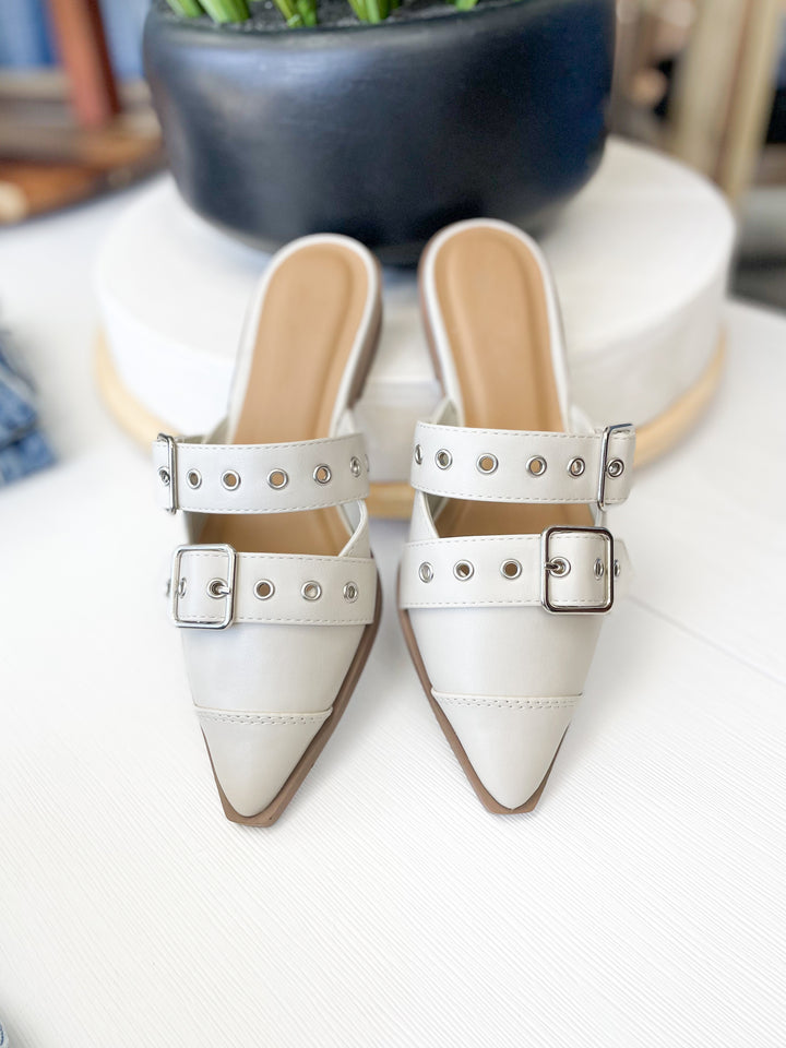 Hadleigh Pointed Toe Mule (Bone)
