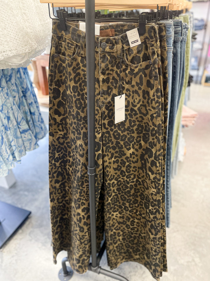 Wild One Retro Wide Leg Jeans (Leopard)