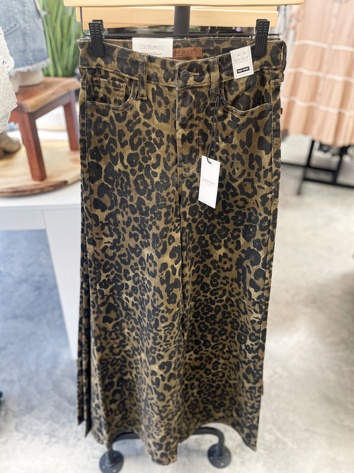 Wild One Retro Wide Leg Jeans (Leopard)