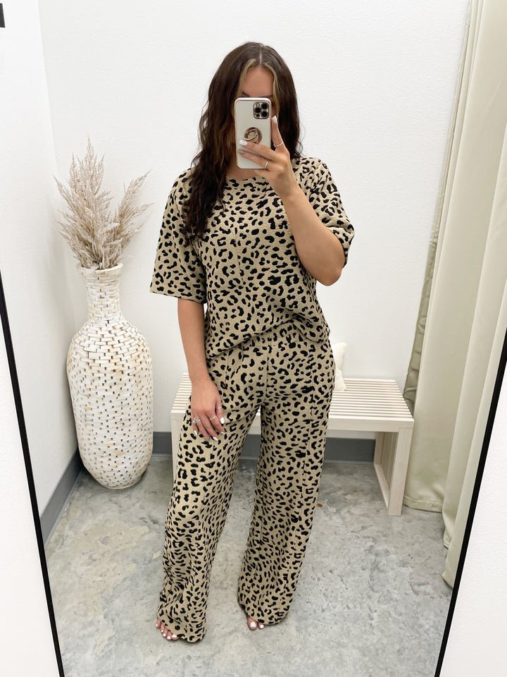 Of The Wild Lounge Top (Leopard)