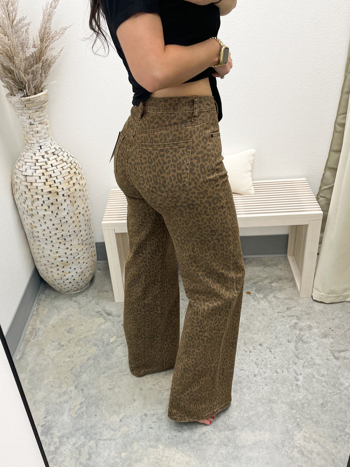 Wylder Wide Leg Jeans (Leopard)