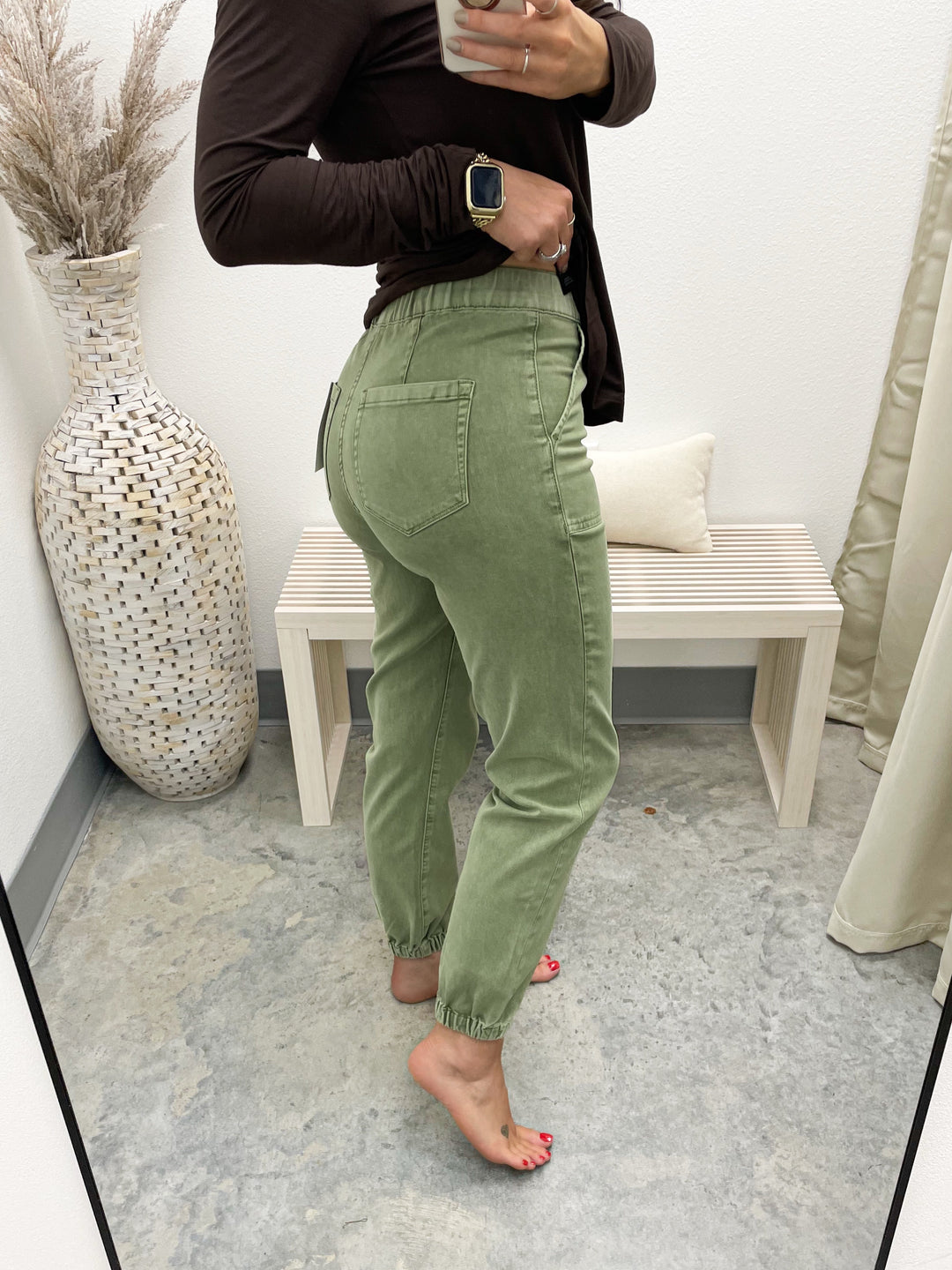 Emmaleigh Cropped Joggers (Light Olive)