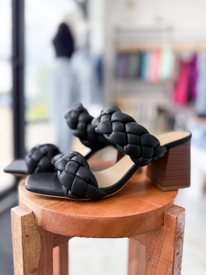 Bailee Braided Sandals (Black)