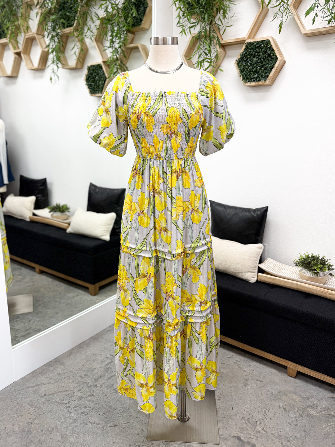 honey yellow maxi dress Honey Yellow Maxi Dress - US 6