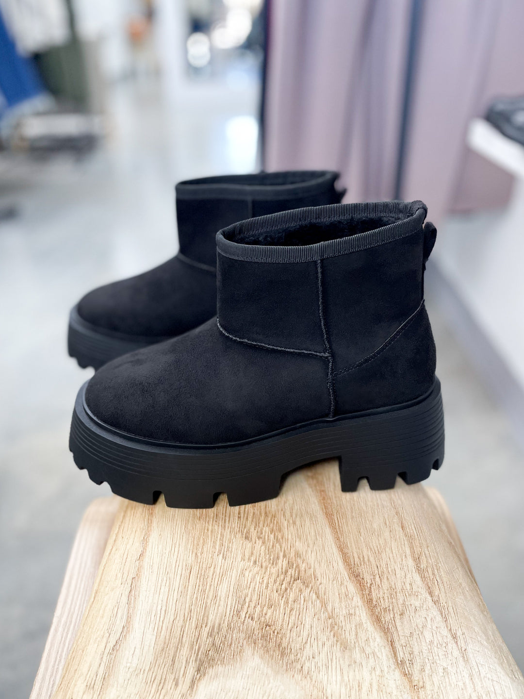 Aspen Boots (Black)