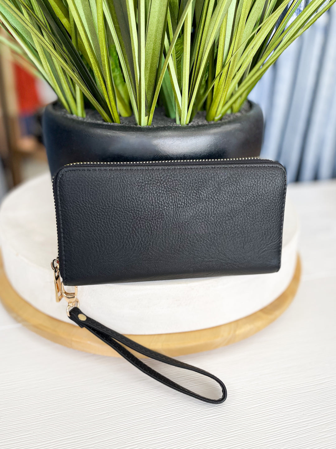 Clara Wristlet (Black)