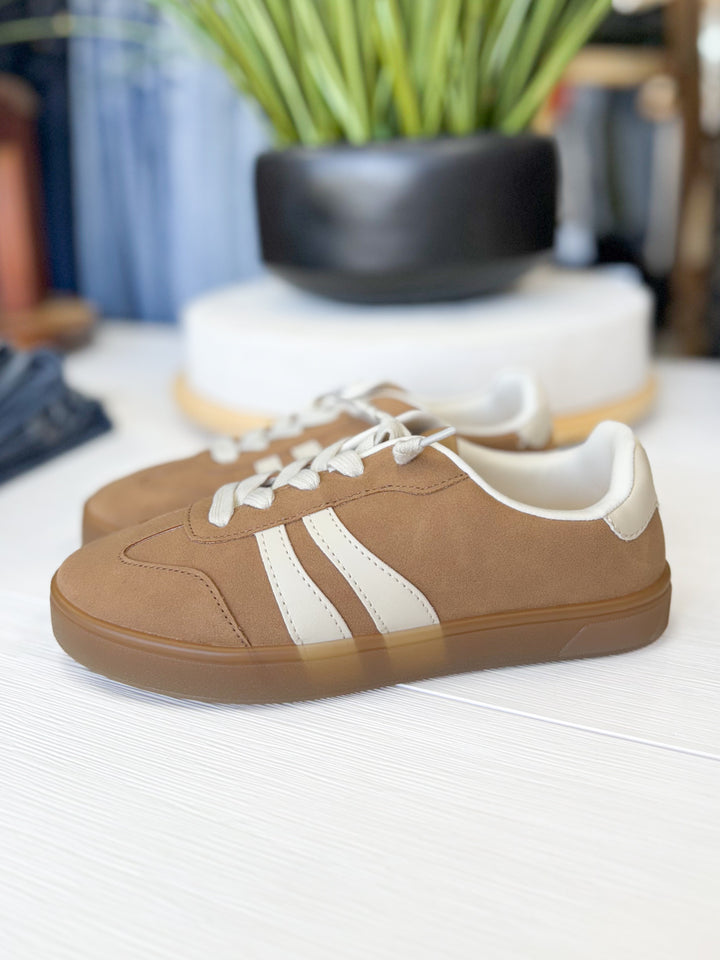 Hattie Sneaks (Sand)