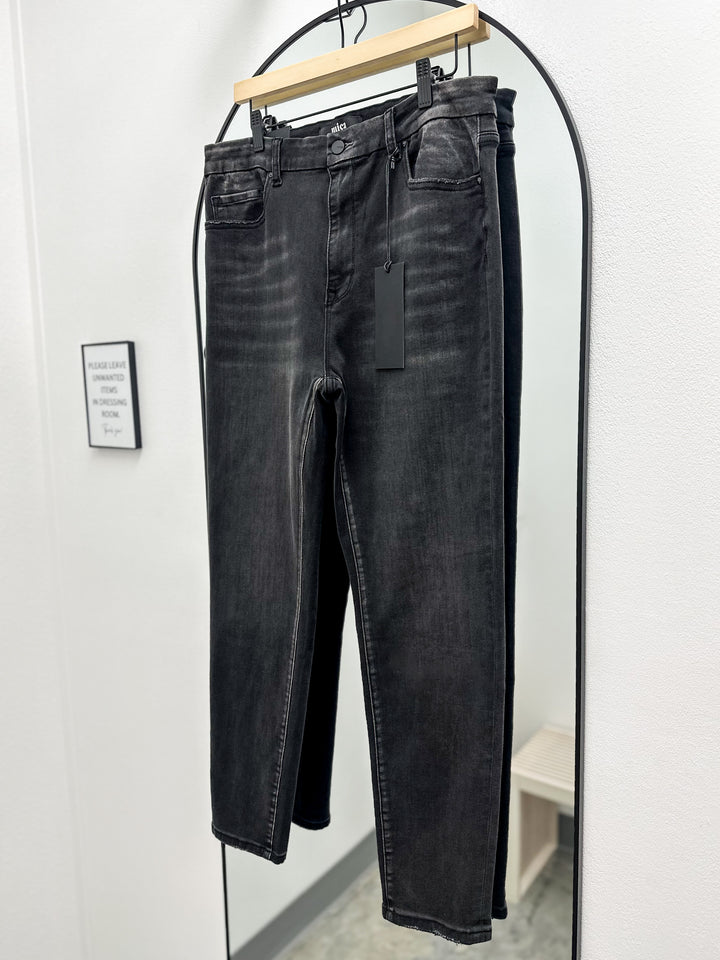 Black Beauty Skinny Jeans