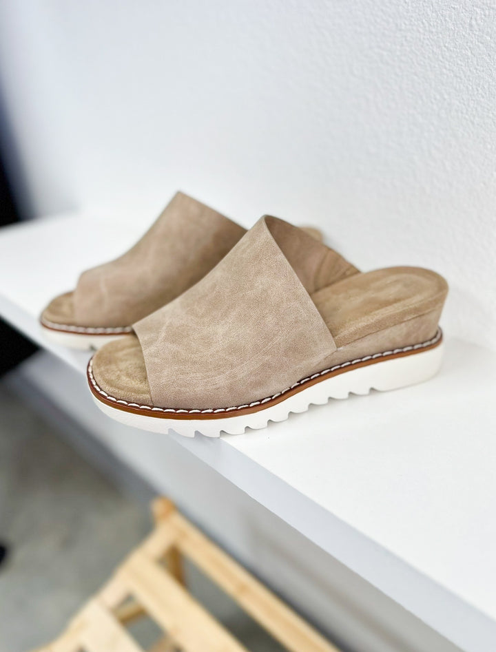 Olivia Sandals (Taupe)
