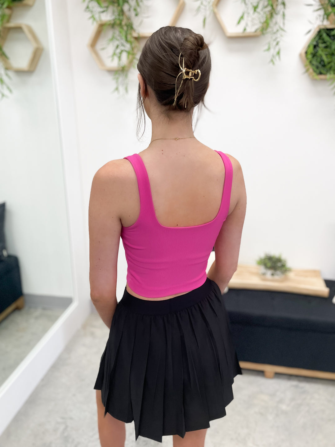 Riley Pintuck Active Crop (Neon Pink)