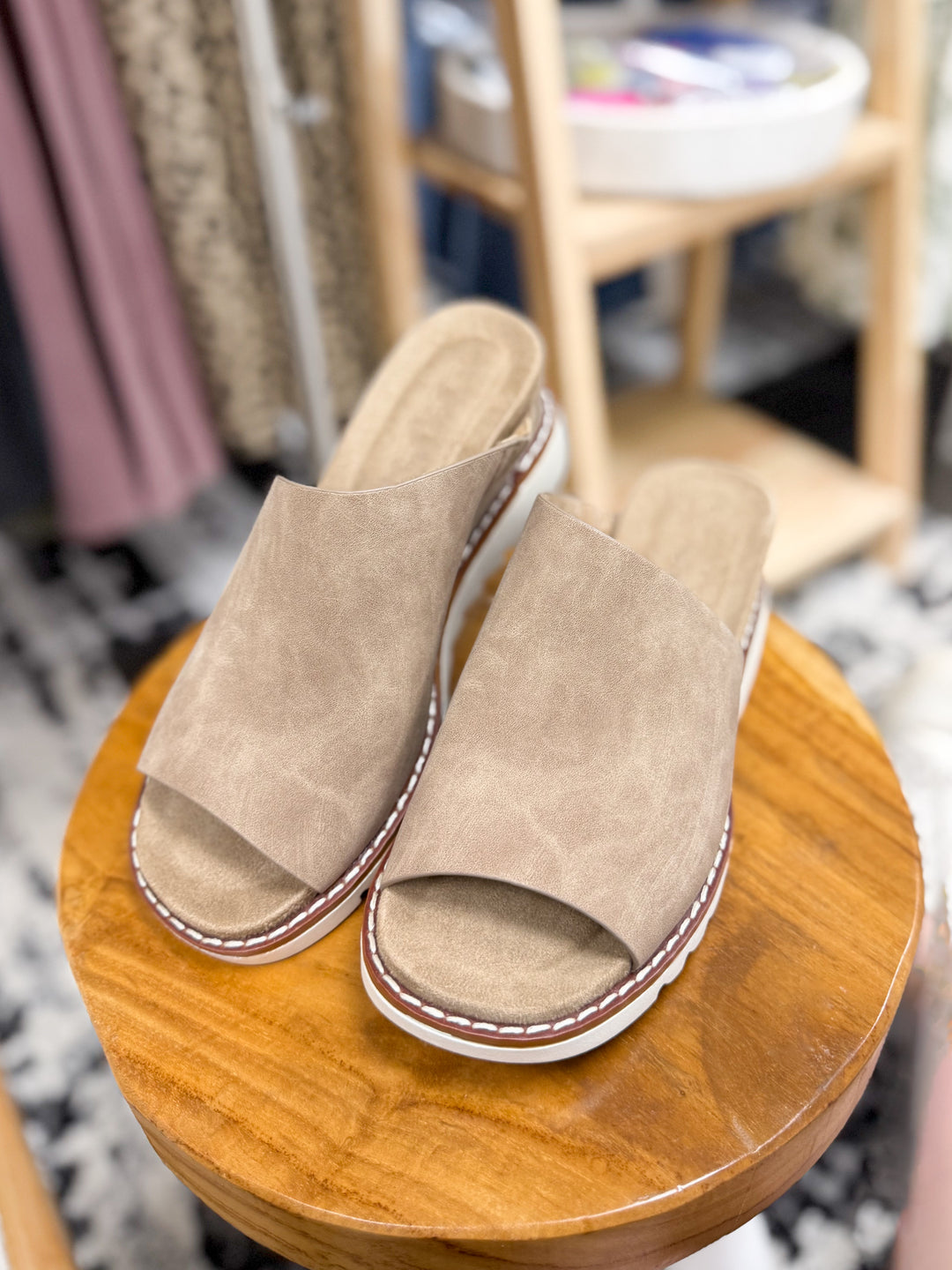 Olivia Sandals (Taupe)