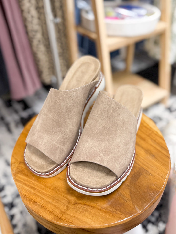 Olivia Sandals (Taupe)