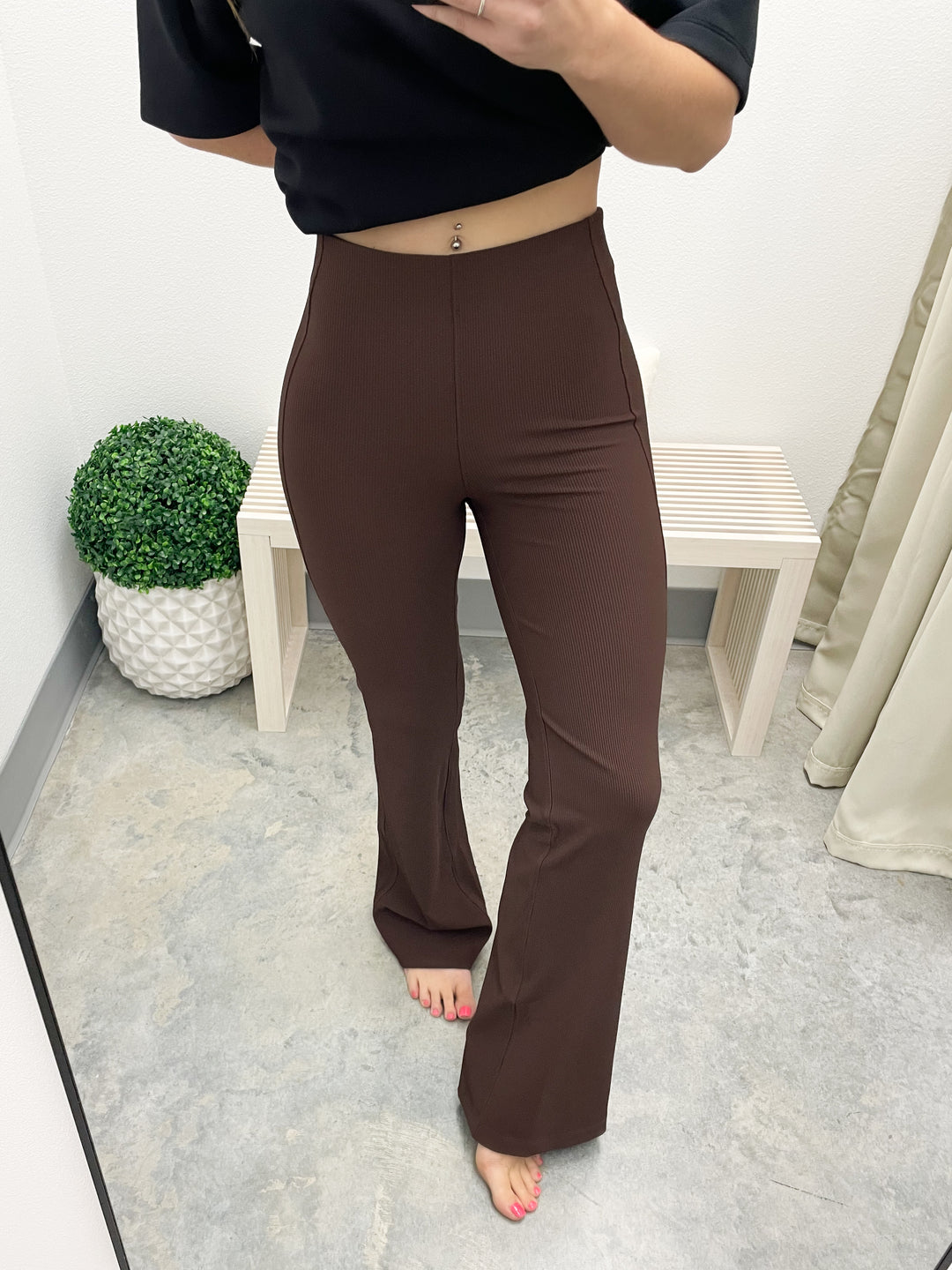 Riley Pintuck Active Pants (Brown)