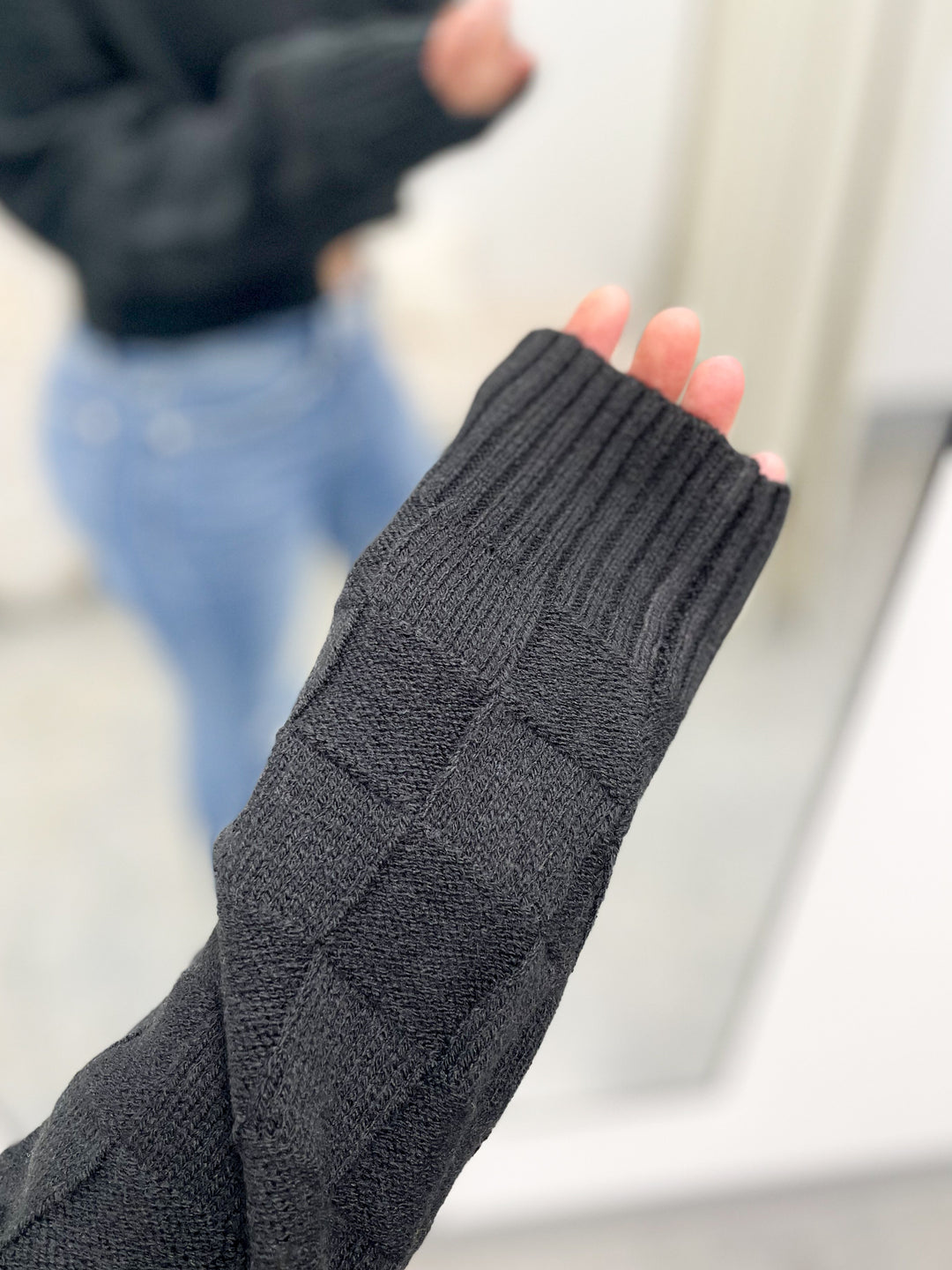 Same Crowd Sweater (Black)