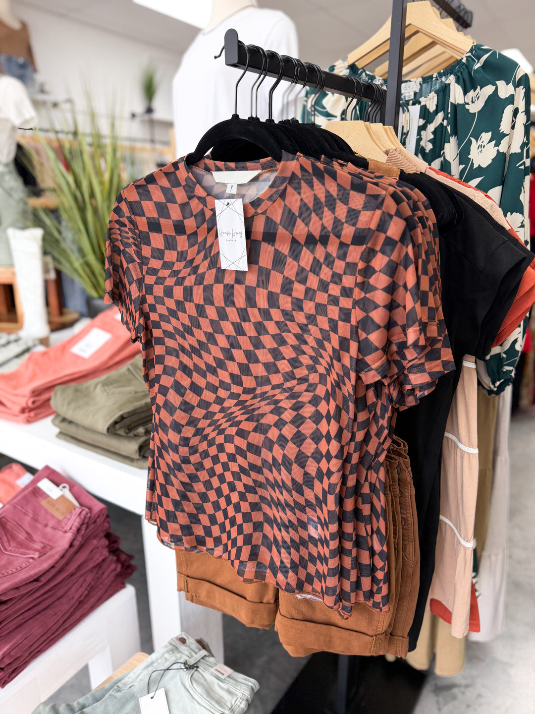 Check On It Mesh Top (Black/Rust)
