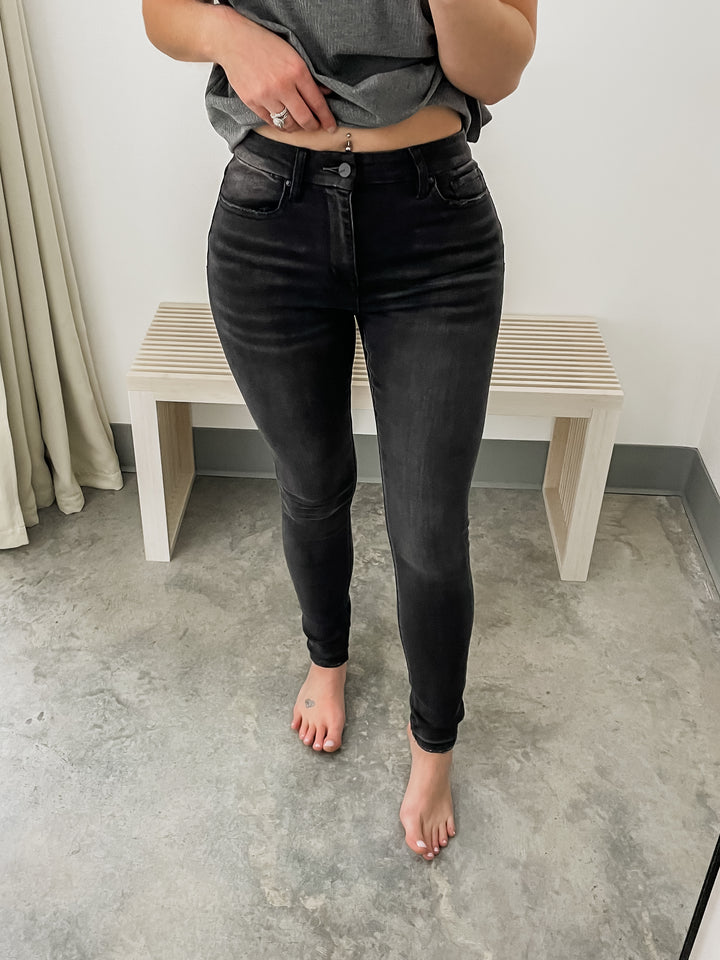 Black Beauty Skinny Jeans