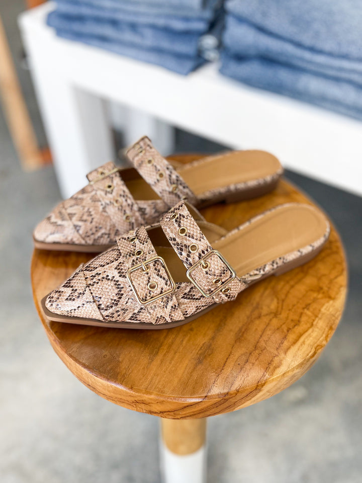 Hadleigh Pointed Toe Mule (Snake)